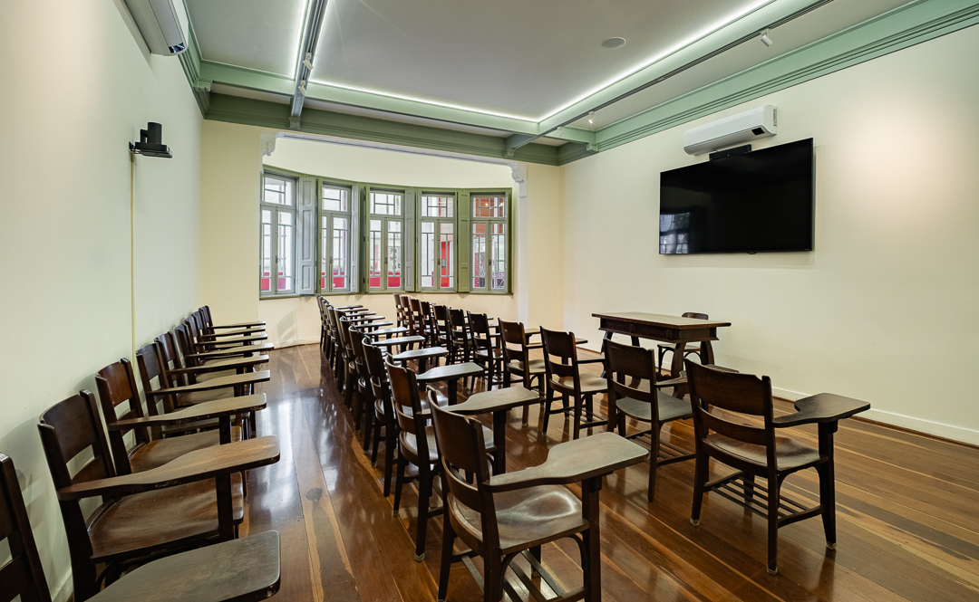 Sala de aula histórica do casarão da FESPSP por onde grandes líderes estudaram